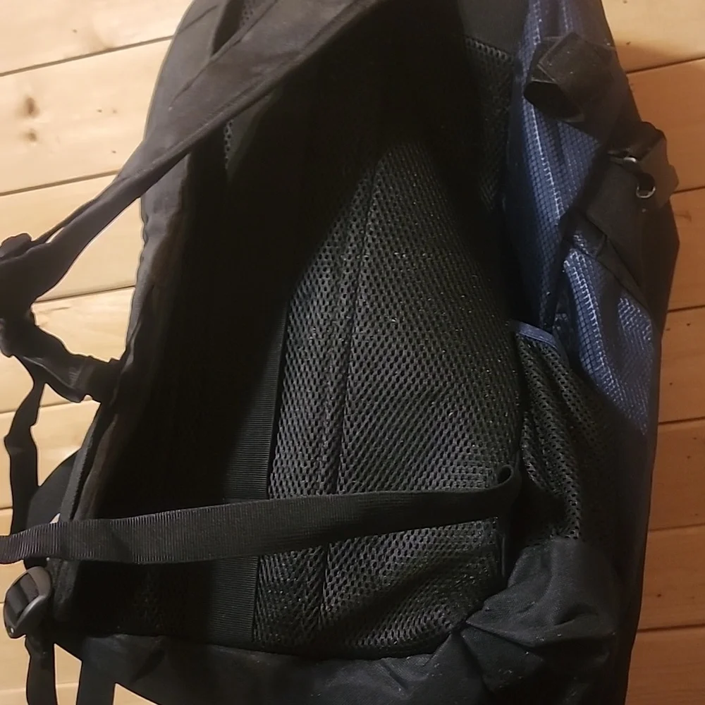 Mens Hiking Backpack Adjustable Straps Lots Slots